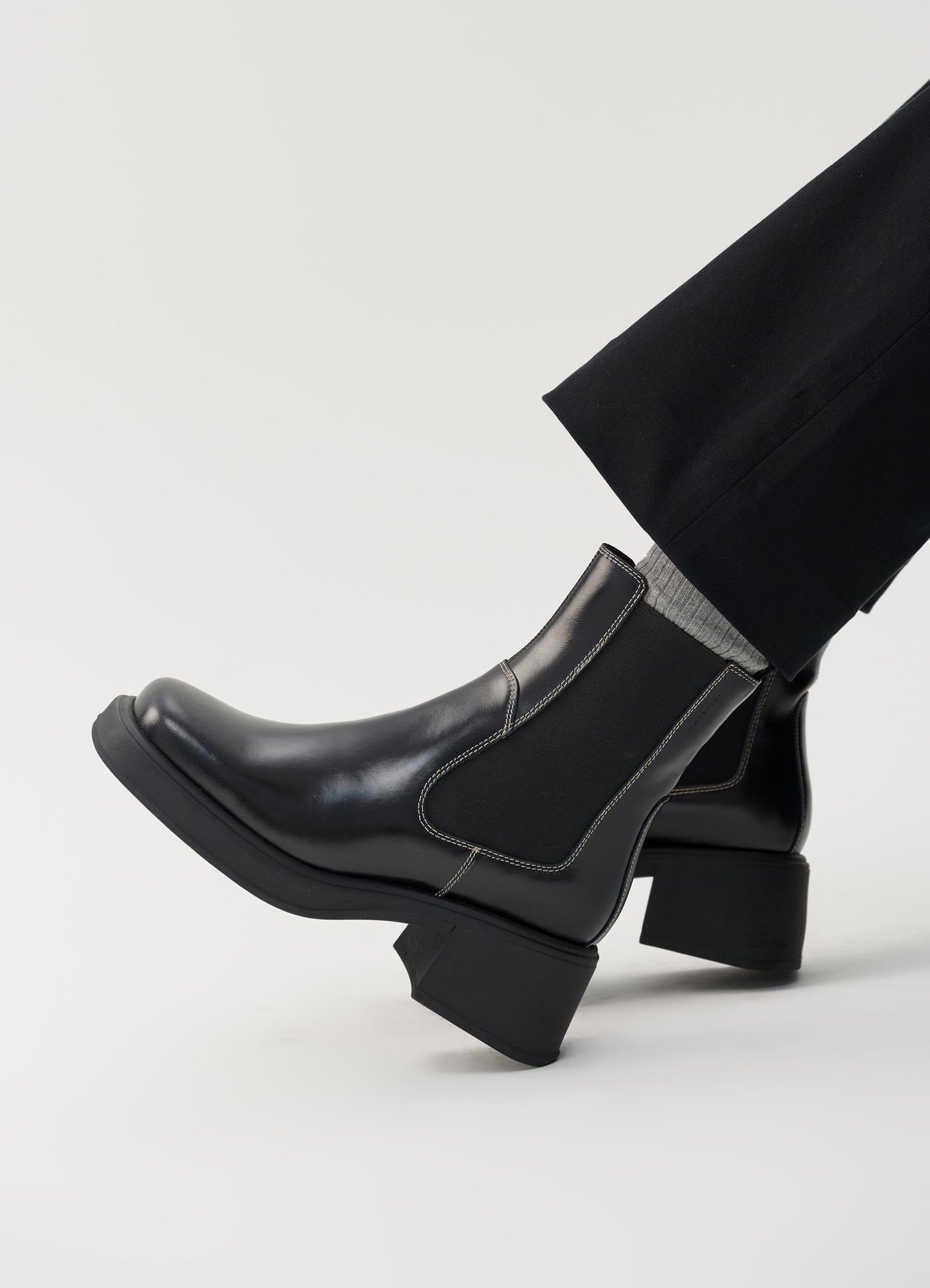 Bottines en cuir certifié | noir "dorah - black white"