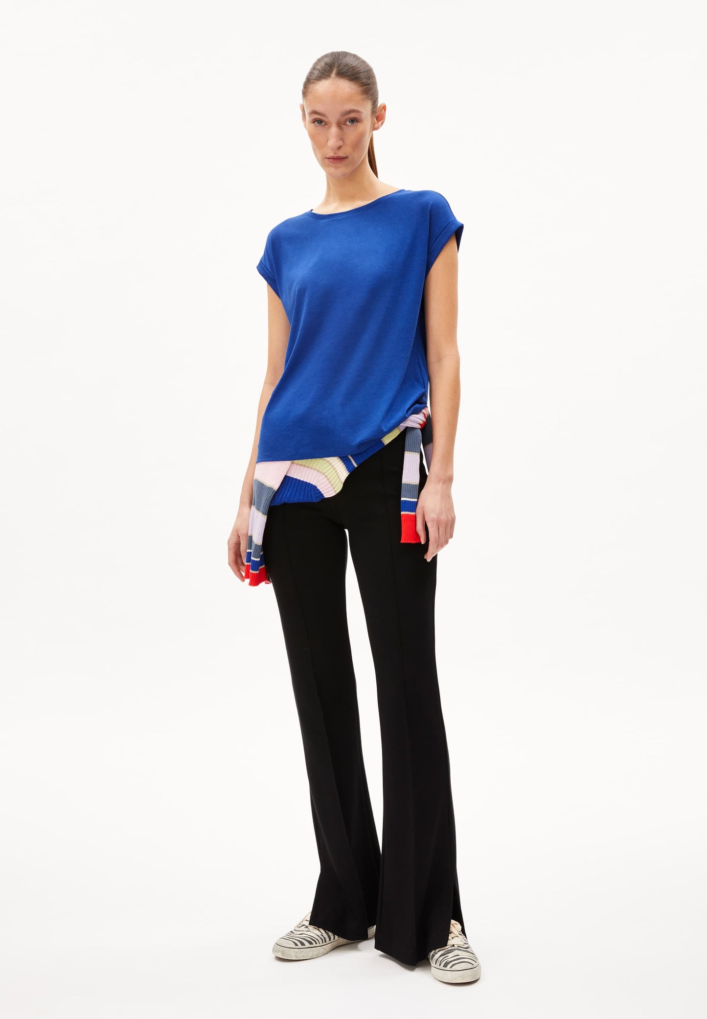 T-shirt en tencel et coton bio | bleu "jilaana dynamo blue"