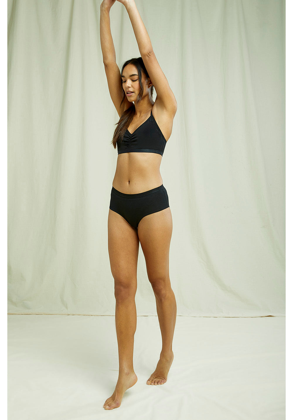 Shorty noir en coton bio - organic short black