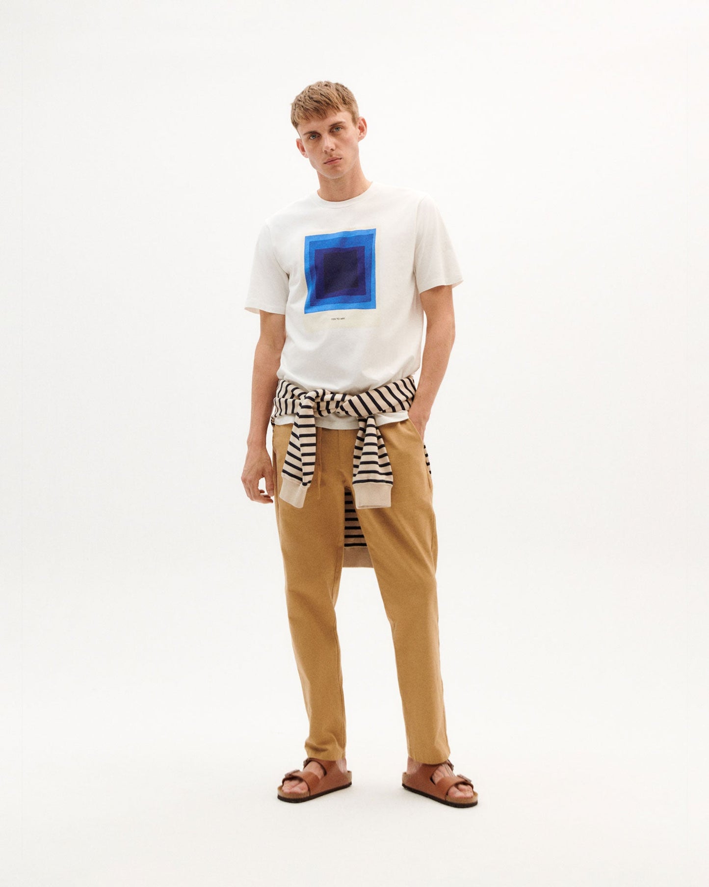 T-shirt blanc imprimé carré bleu en coton bio - yes to art t-shirt snow white