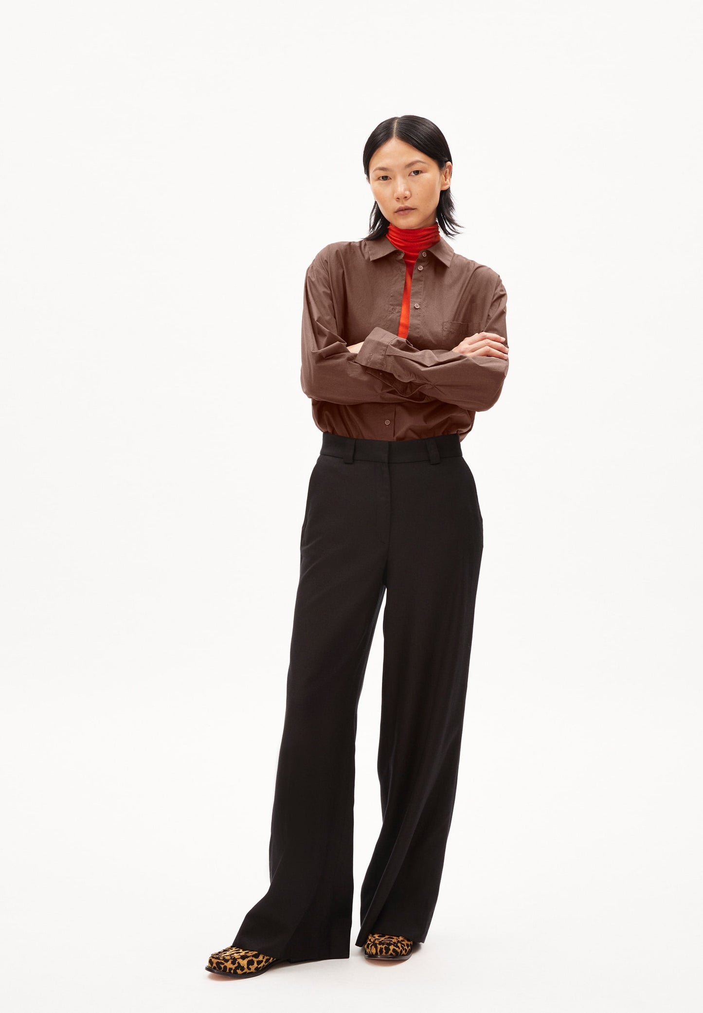 Pantalon tailleur ample en lyocell et coton bio | noir "nagassaa - black"