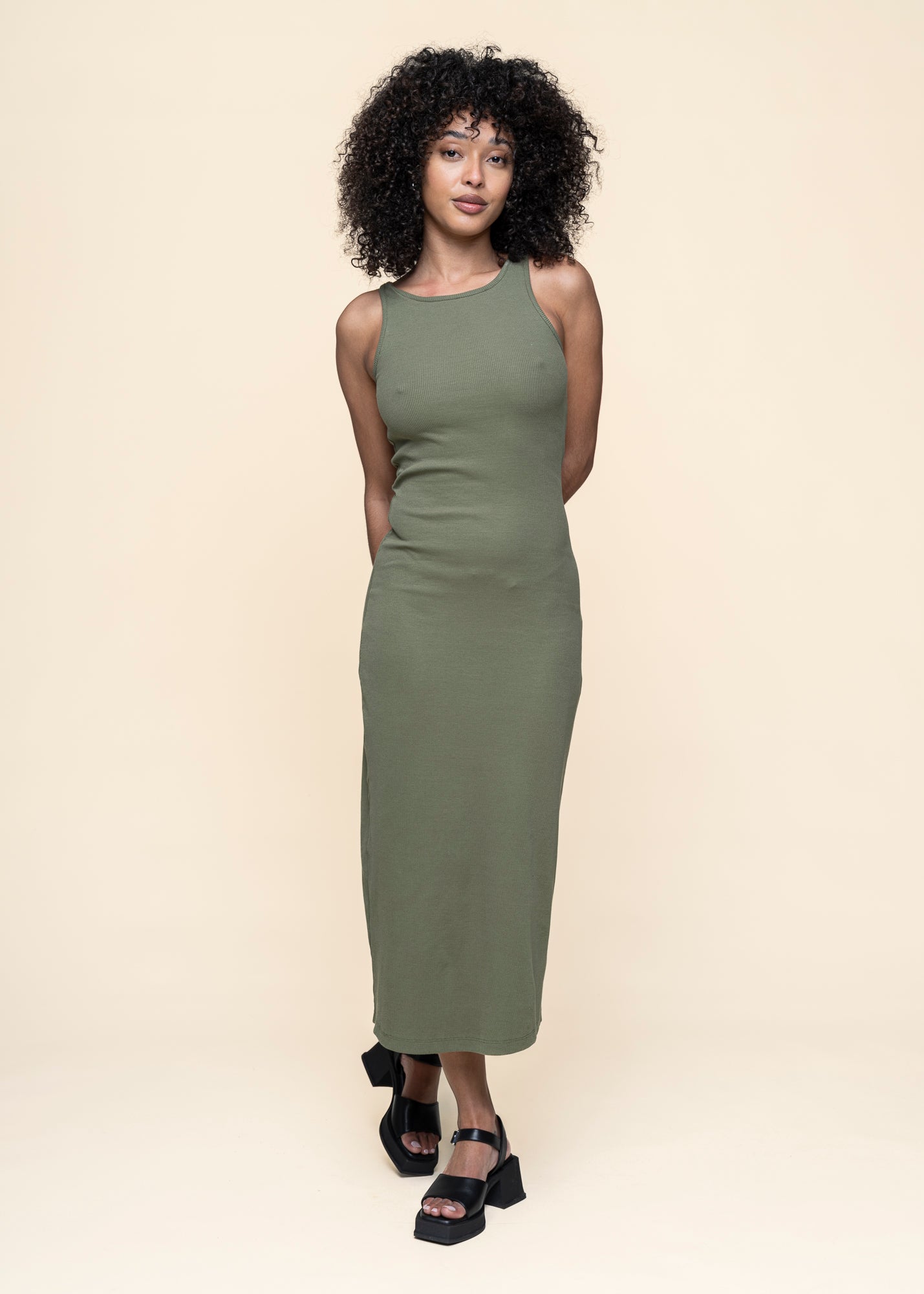Robe longue en coton bio | vert "rib dress motala leaf green - four leaf clover"