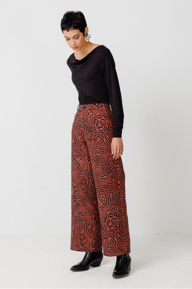 Top manches longues en modal | noir "camiseta hiru"