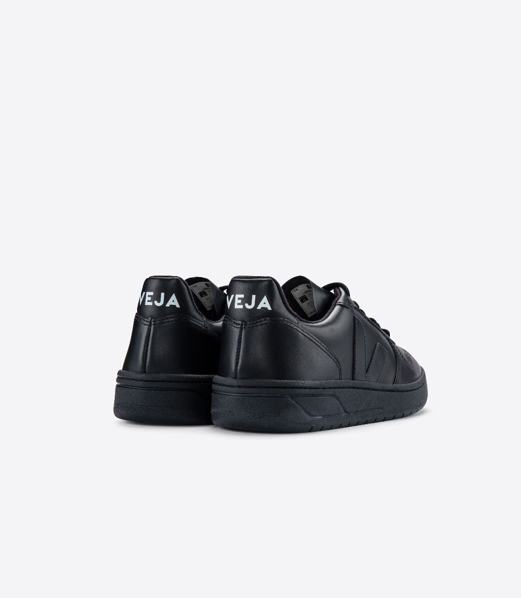 Baskets v-10 bastille cwl all black