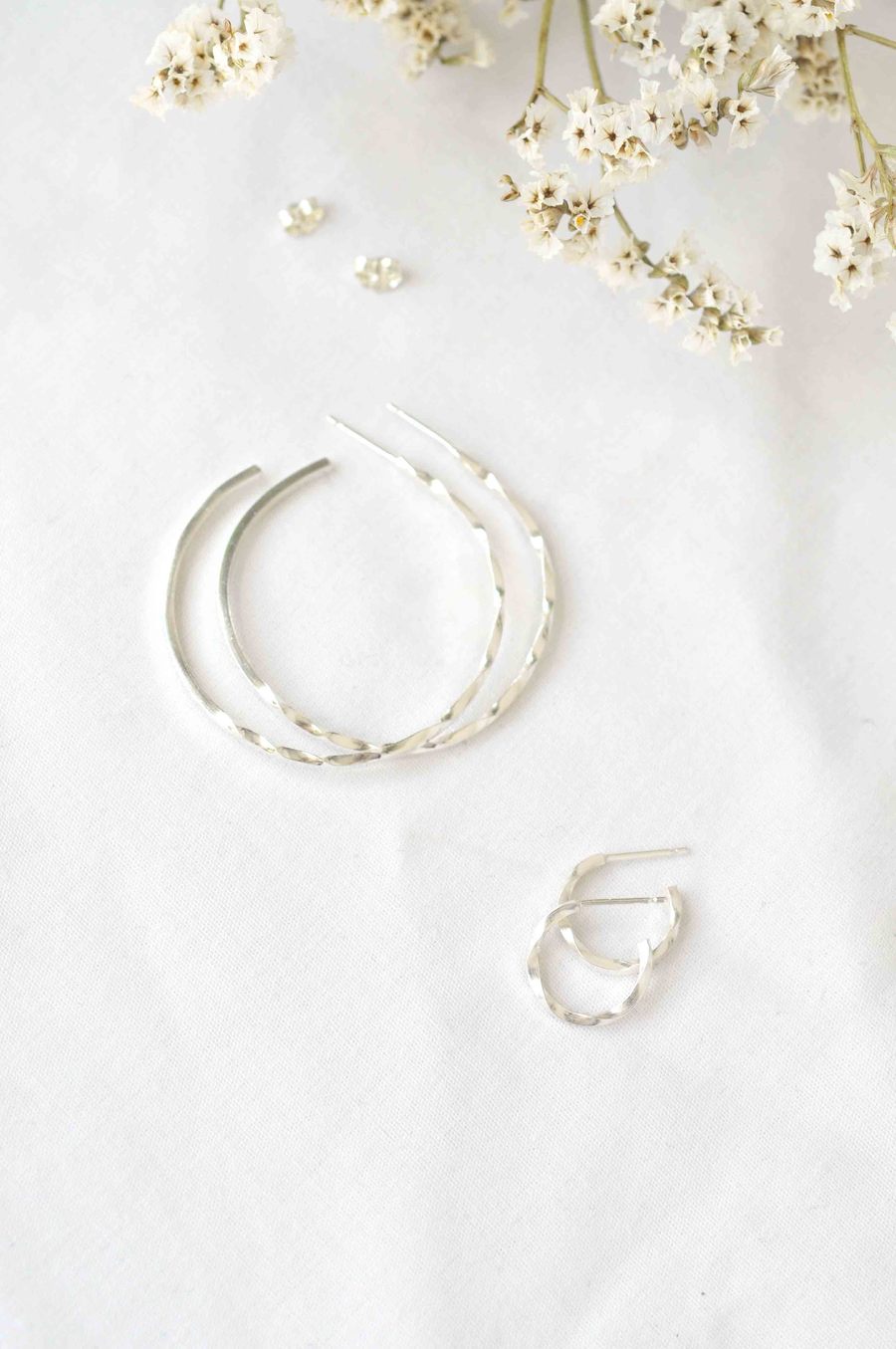 Créoles texturées en argent recyclé - Wave Hoop