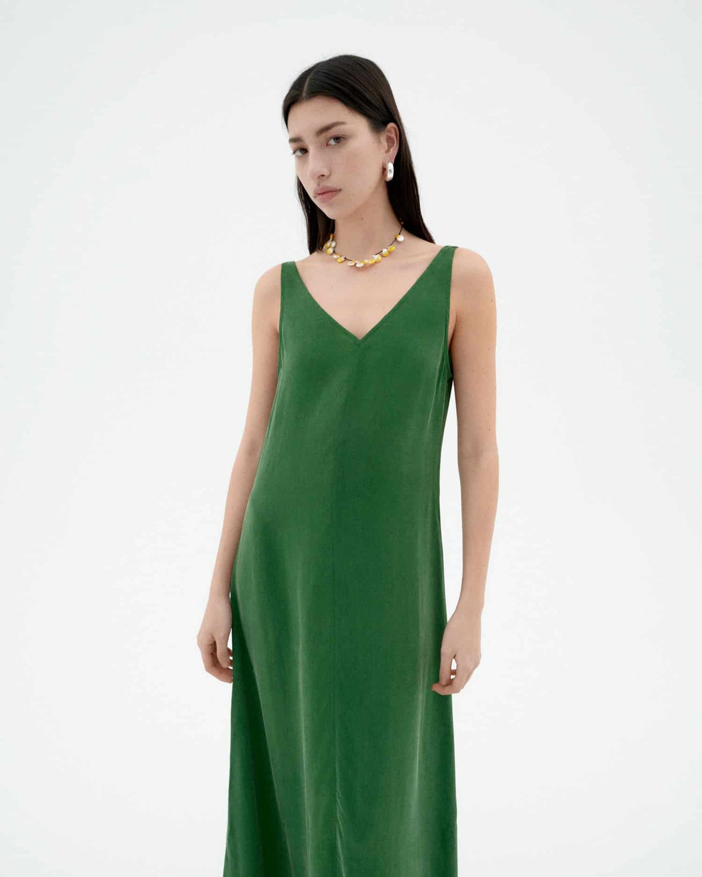 Robe longue en cupro | vert "Dill sade dress - green"