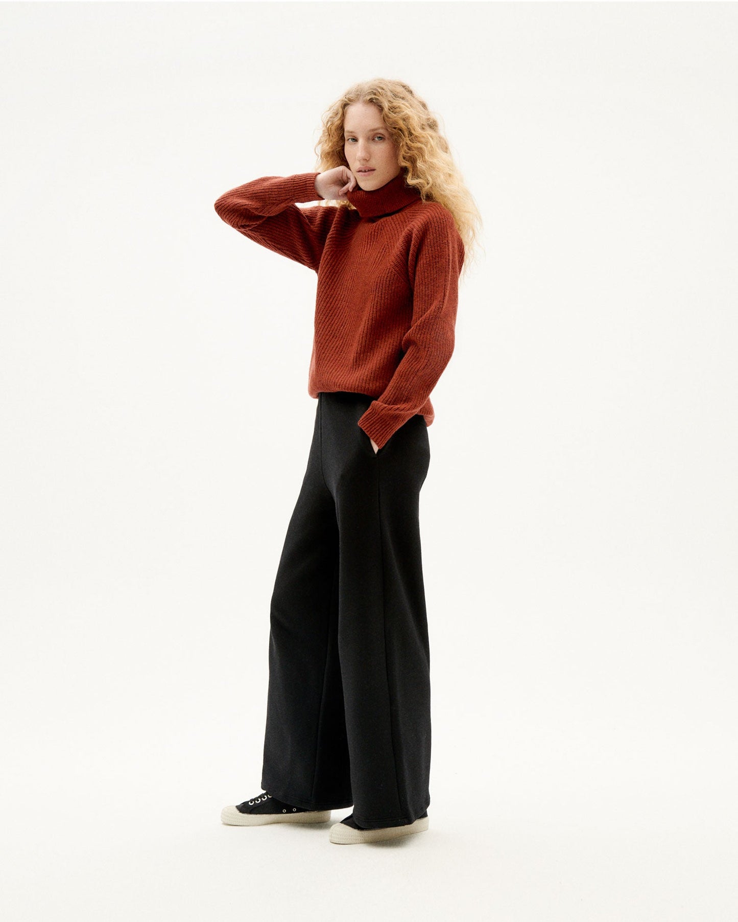 Pull col roulé maille rouille en laine certifiée - clay red matilda knitted sweater