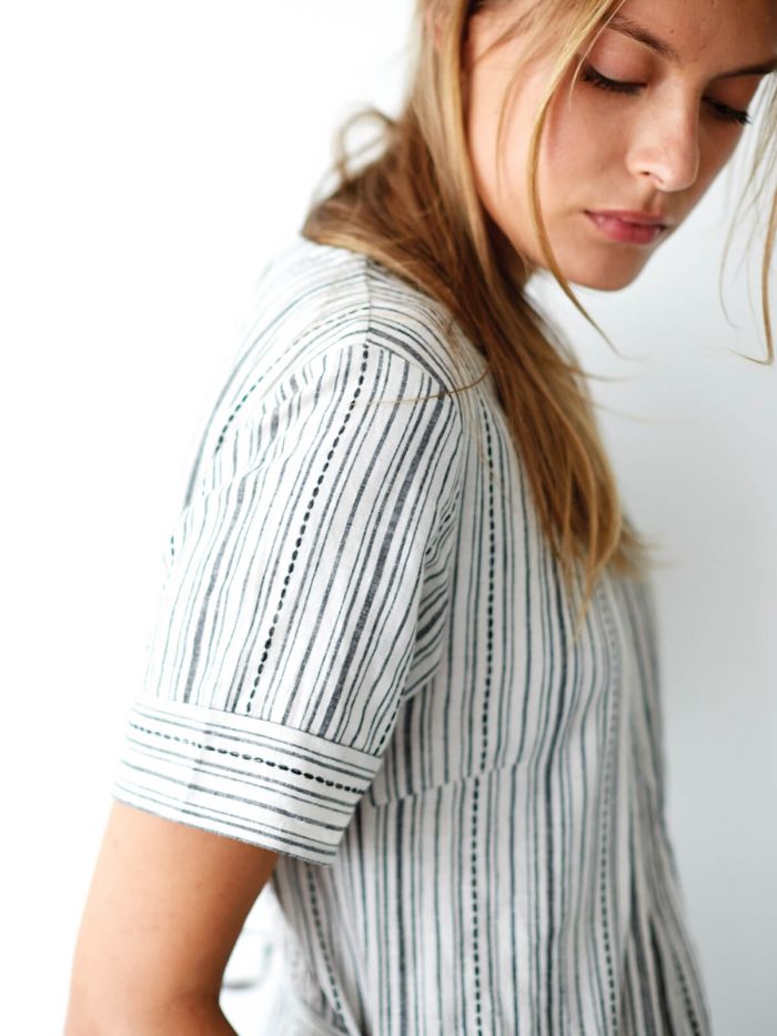 Robe rayée grise en chanvre et coton