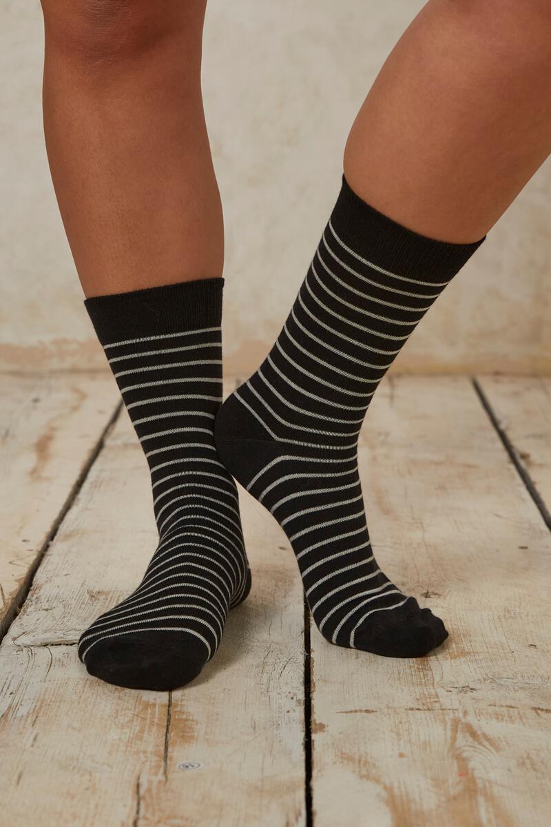 Chaussettes rayées en coton bio striped socks black