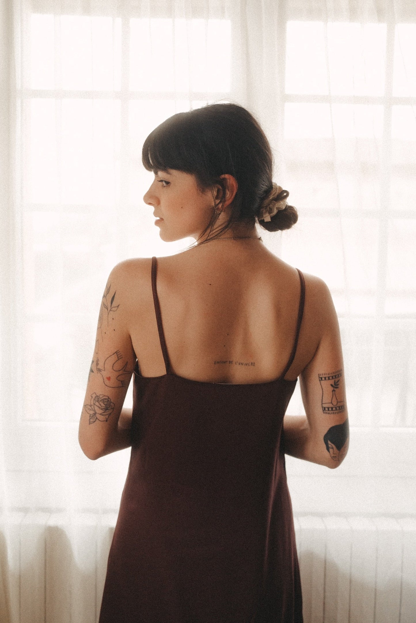 Robe midi aubergine à fines bretelles en Lenzing Ecovero - Gaelaa