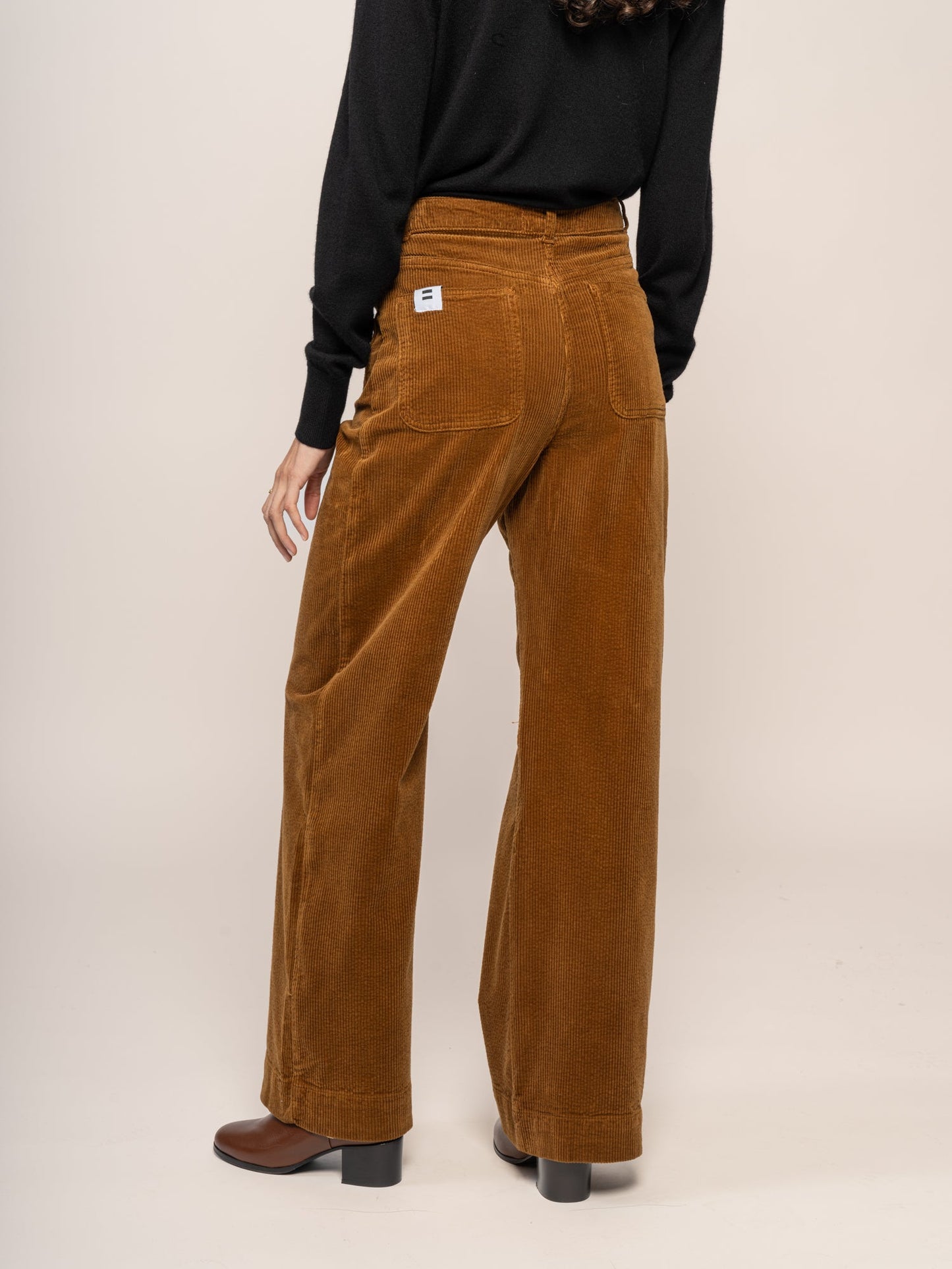 Pantalon droit velours en coton bio | camel "jane"