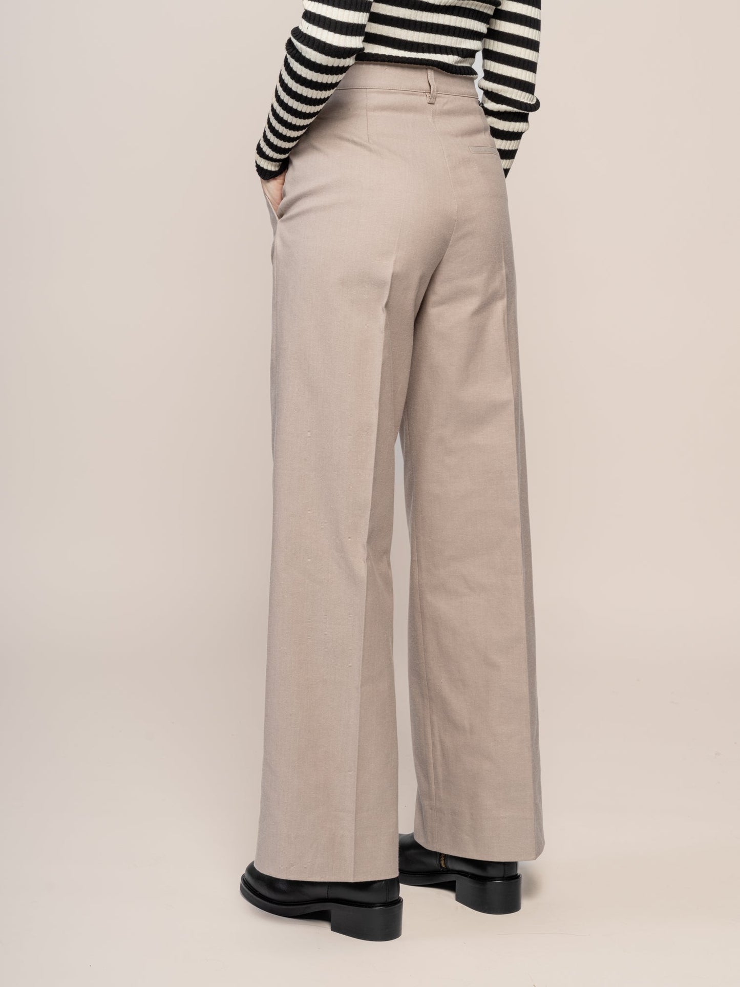 Pantalon ample en coton bio | beige "leandraa handaas - cinnamon dust-oatmilk"