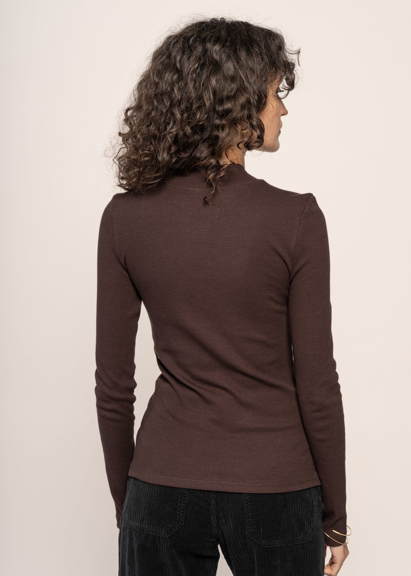 T-shirt manches longues en coton bio | marron "rib high neck long sleeved chocolate plum"