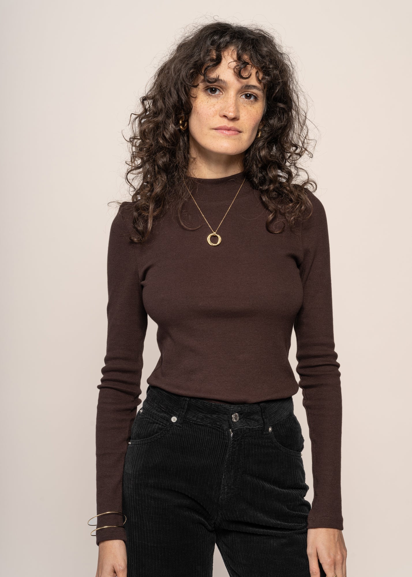 T-shirt manches longues en coton bio | marron "rib high neck long sleeved chocolate plum"