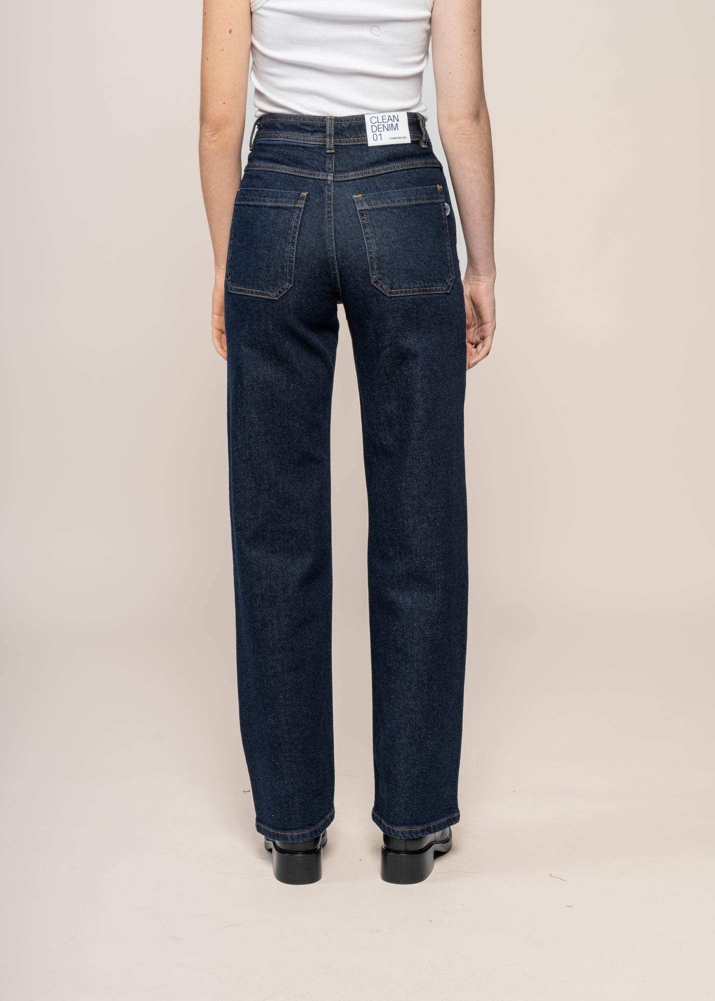 Jean large foncé en coton bio et recyclé - clean denim theresa pants medium wash