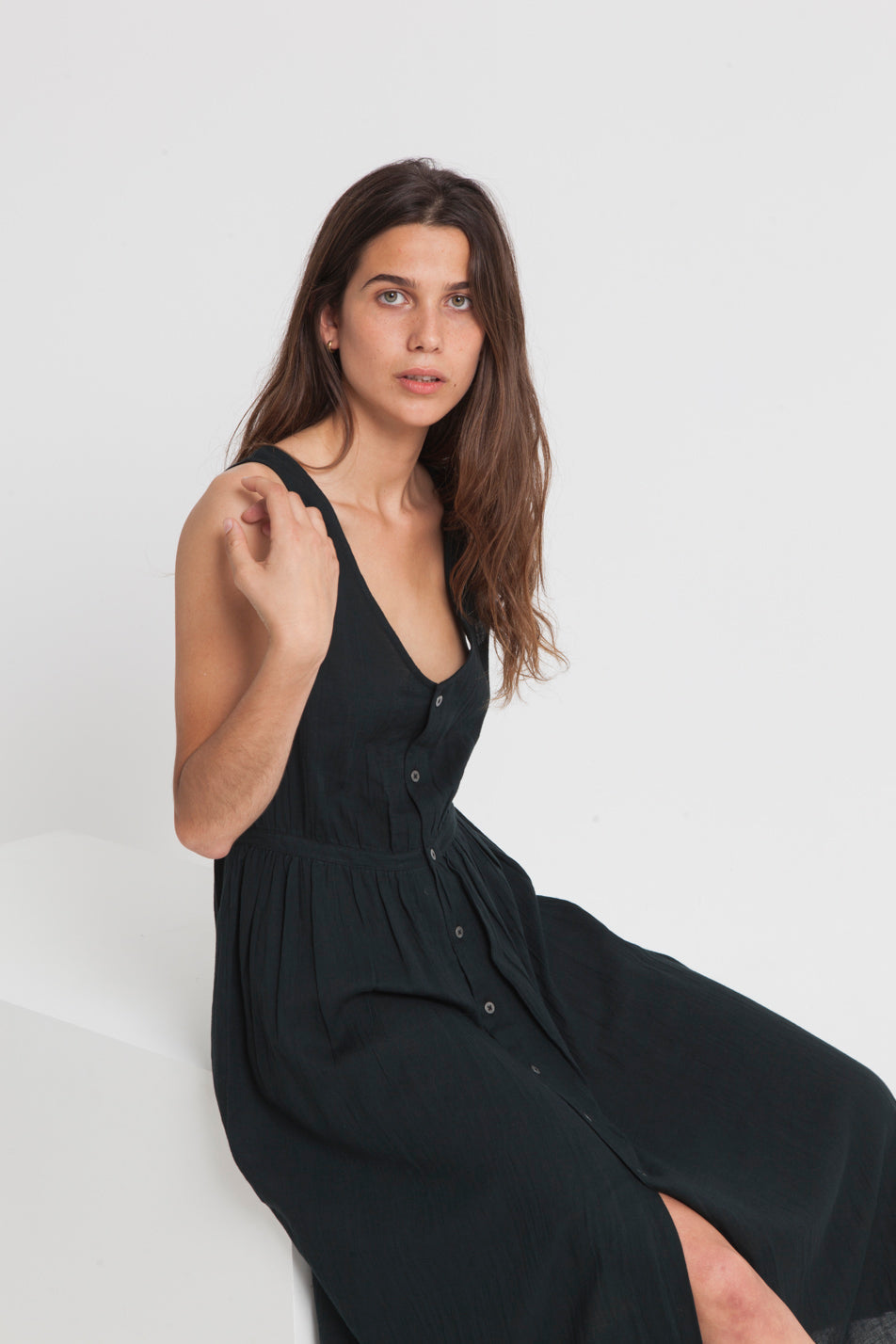 Robe longue unie noire en coton bio - Angelina