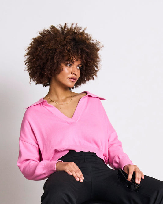 Pull col v court rose en coton bio - almada raspberry