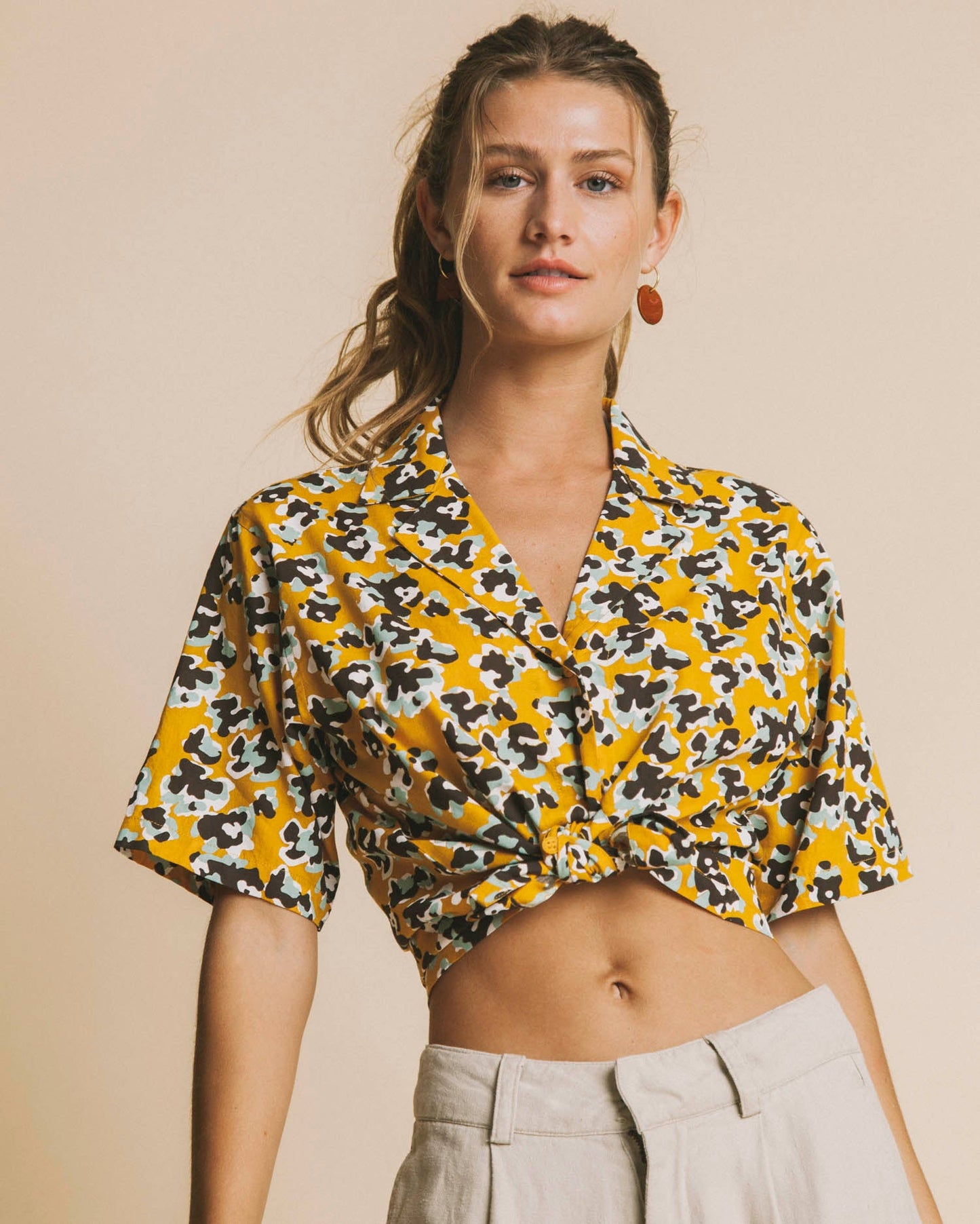 Blouse jaune imprimé fleurs en coton bio - Flowers lomami