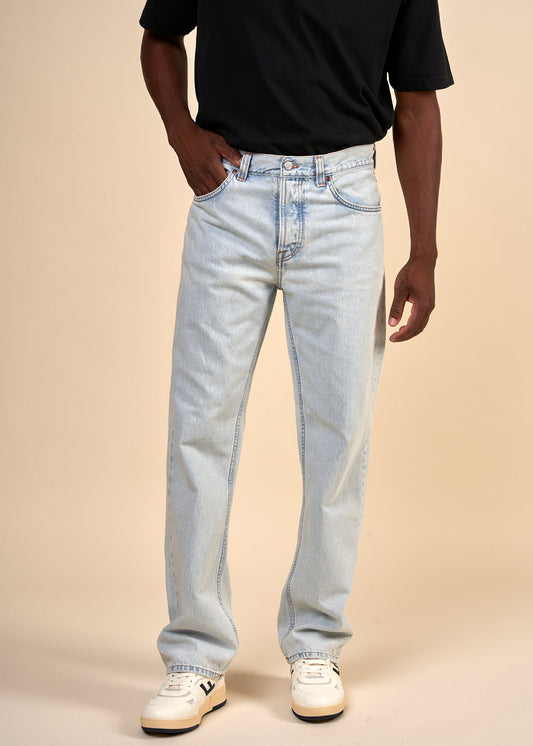 Jean droit bleu délavé en coton bio - rad rufus pale blue