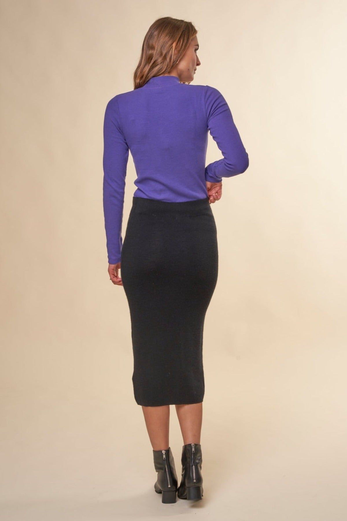 Jupe midi en laine certifiée | Noir "midi length merino knit skirt black jet"