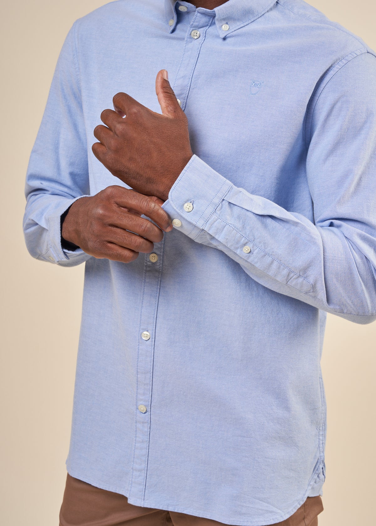 Chemise avec logo en coton bio | Bleu clair "costom tailored oxford shirt lapis blue"