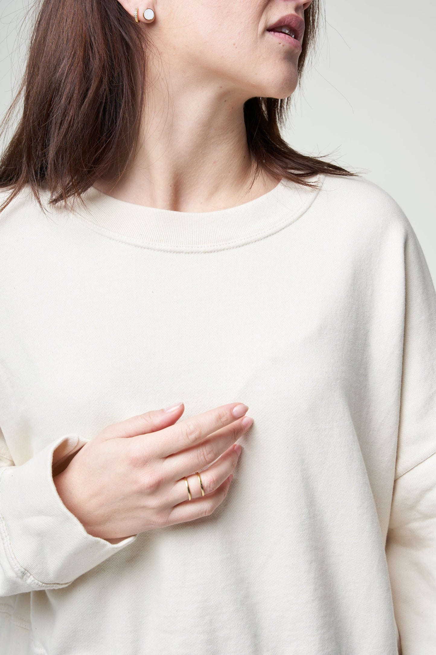Sweat oversize écru en coton bio - mira non-dyed