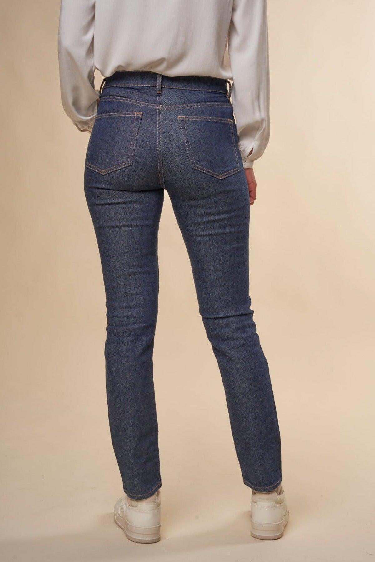 Jean slim en coton bio et recyclé | bleu brut "billie jeans winter sky"