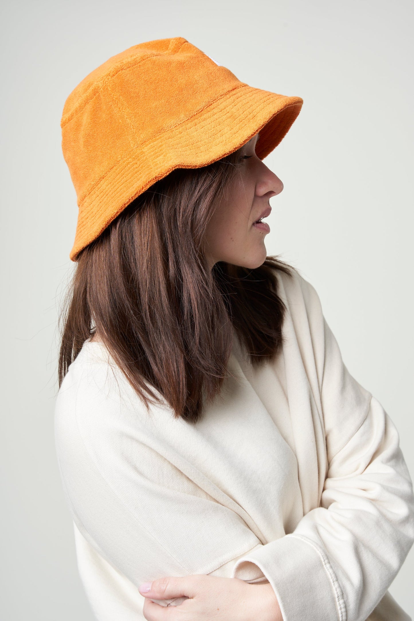 Bob éponge orange en coton bio et matière recyclée - terry bucket hat russet orange