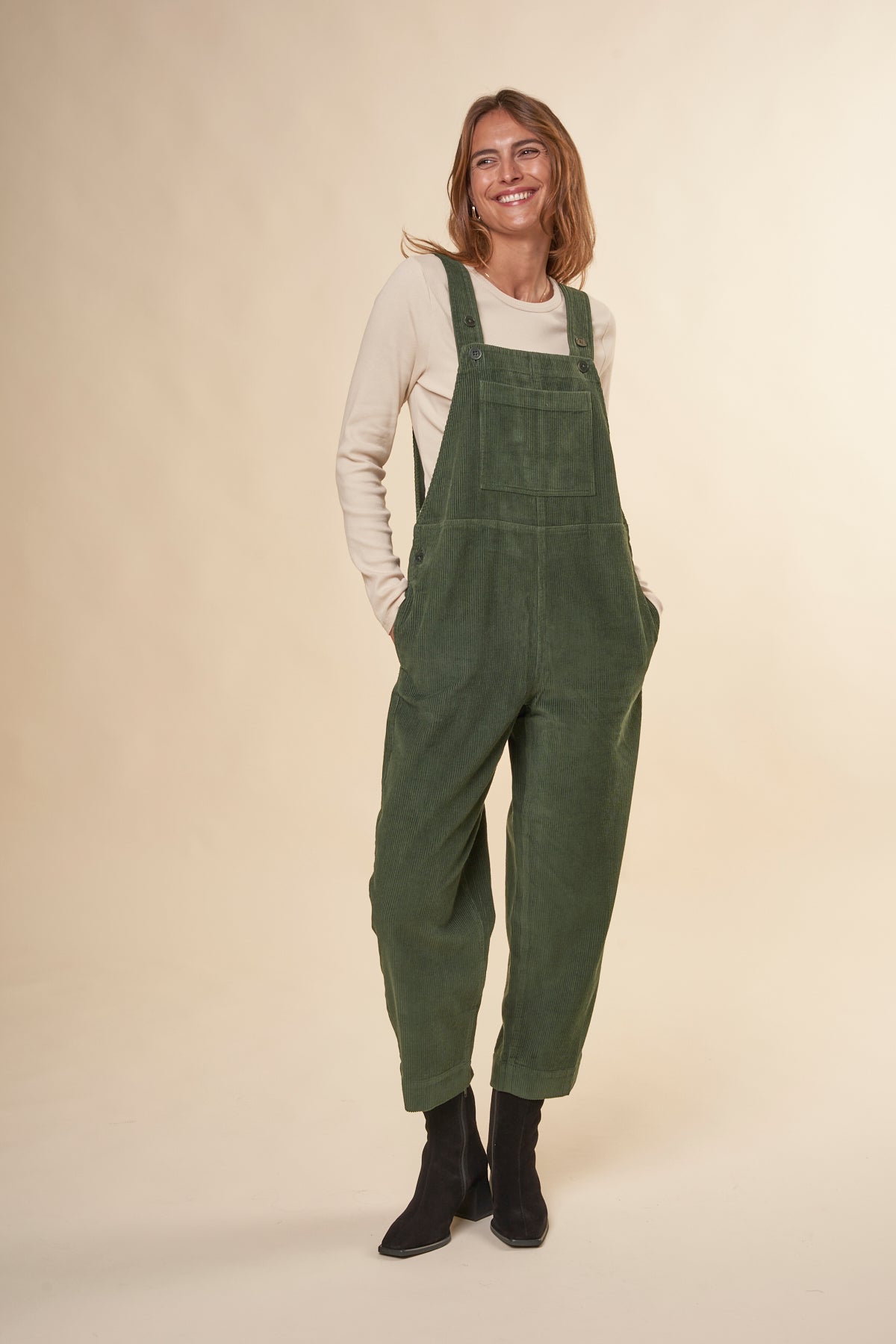 Salopette velours en coton bio | verte "bottle green corduroy luz jumpsuit"