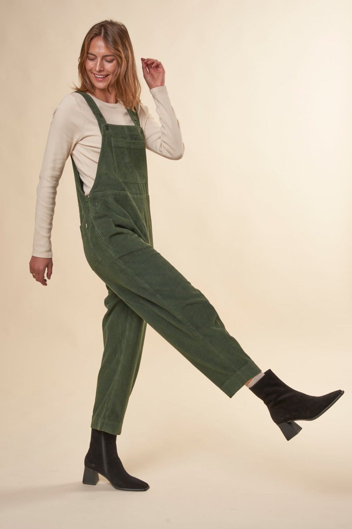 Salopette velours en coton bio | verte "bottle green corduroy luz jumpsuit"