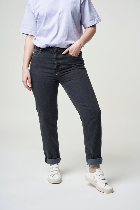 Jean droit noir en coton bio et recyclé - Piper Straight used black