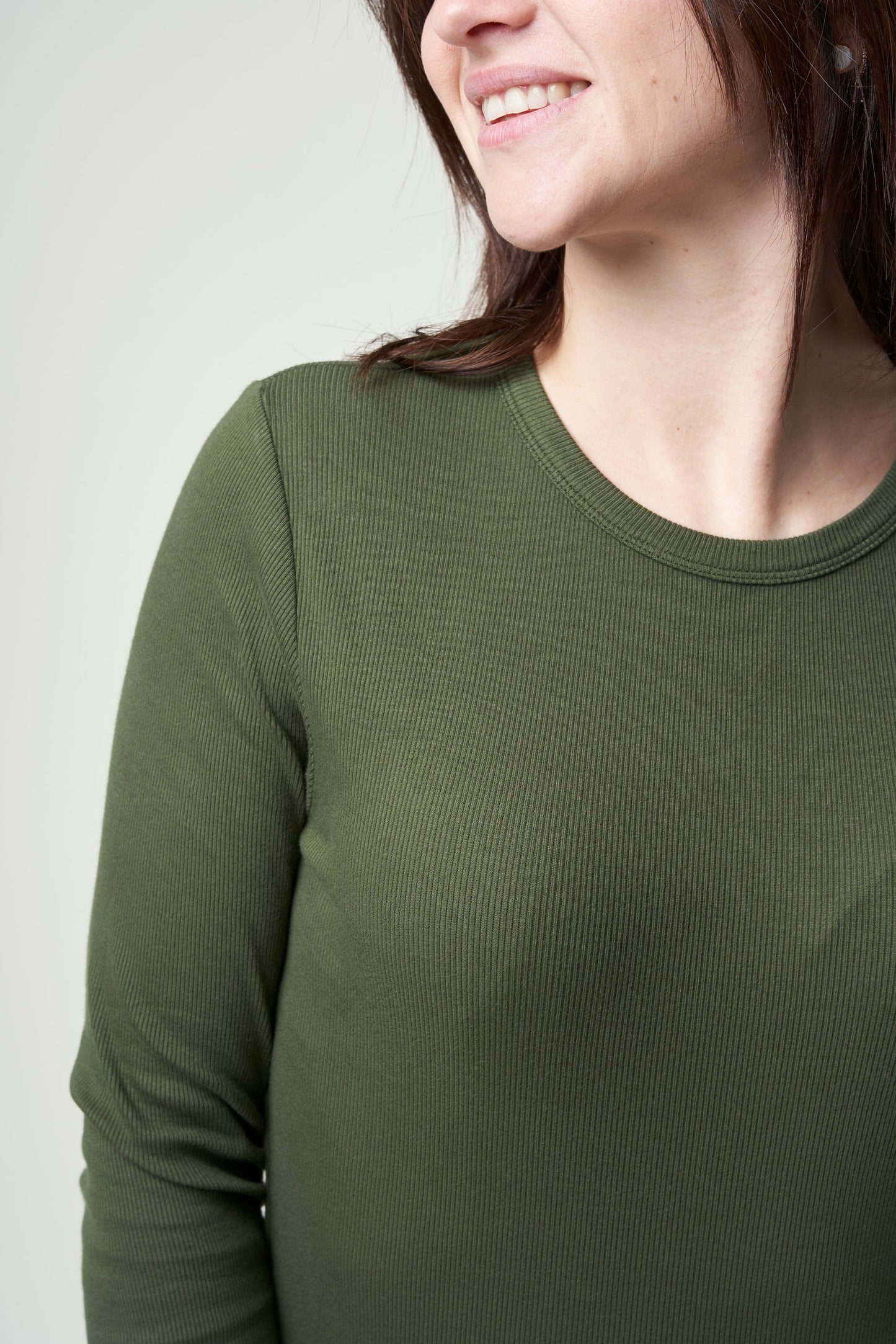T-shirt manches longues côtelé en coton bio | vert "Seaweed Green"