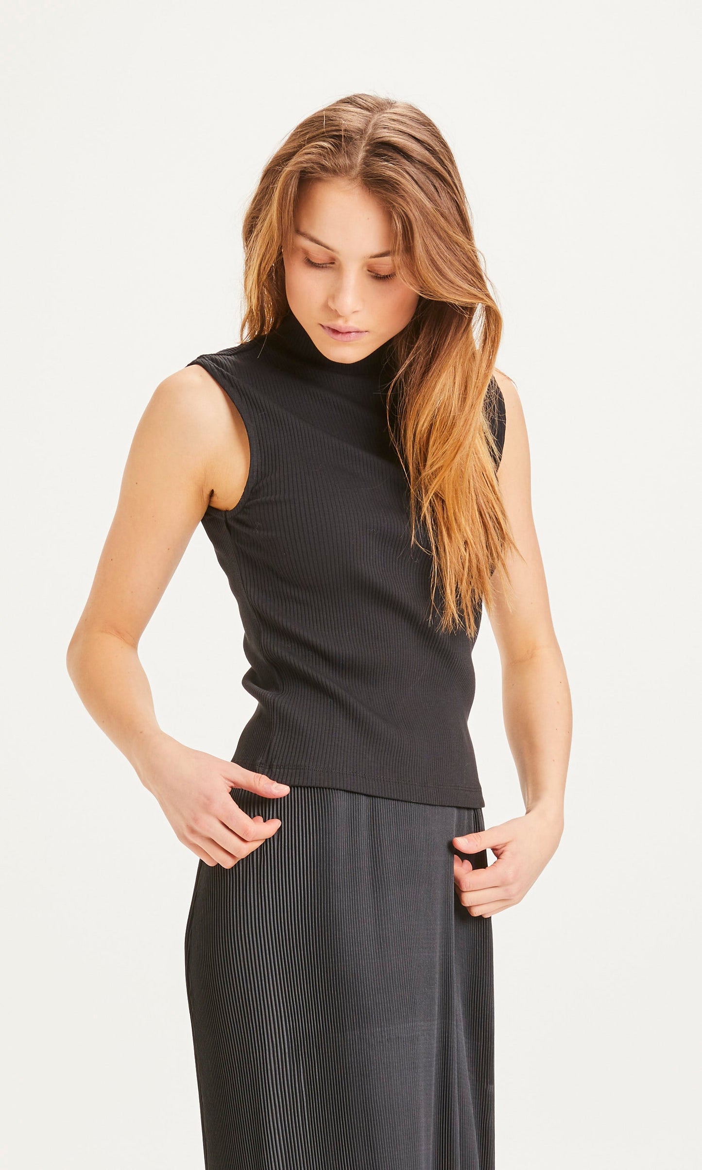 Top côtelé noir en coton bio - SUSAN high neck top black jet