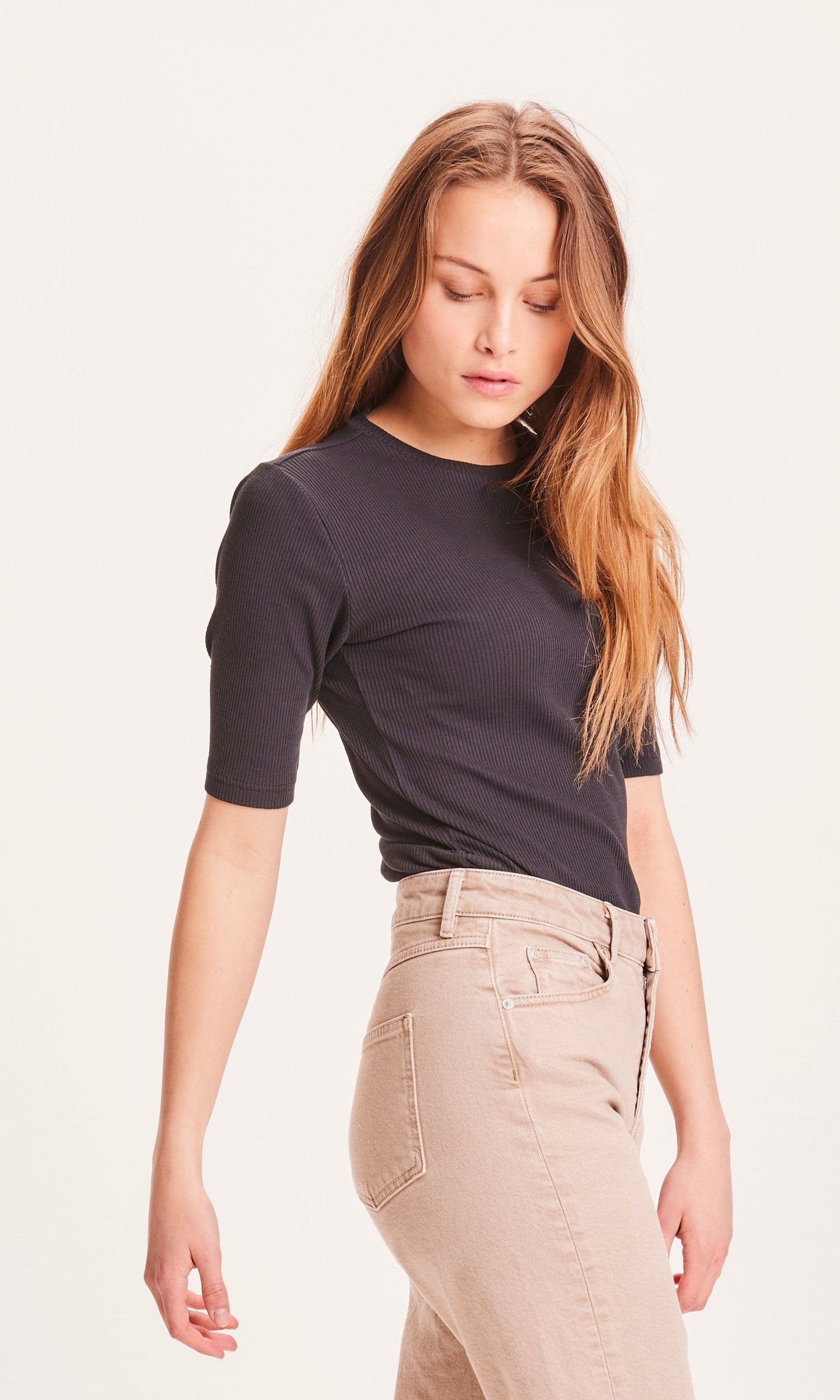 T-shirt moulant noir en coton bio - Canna black jet