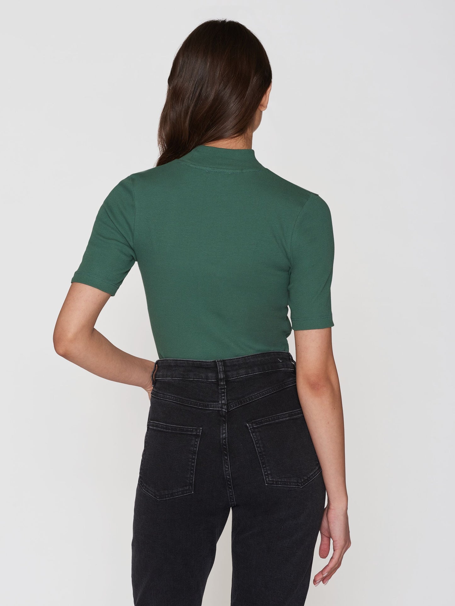 T-shirt col cheminée en coton bio | Vert forêt "rib high neck short sleeved dark forest"