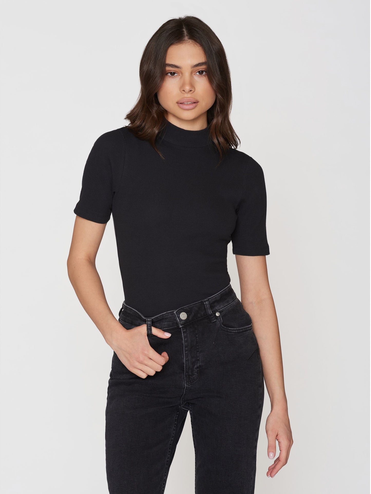 T-shirt col cheminée en coton bio | Noir "rib high neck short sleeved black"