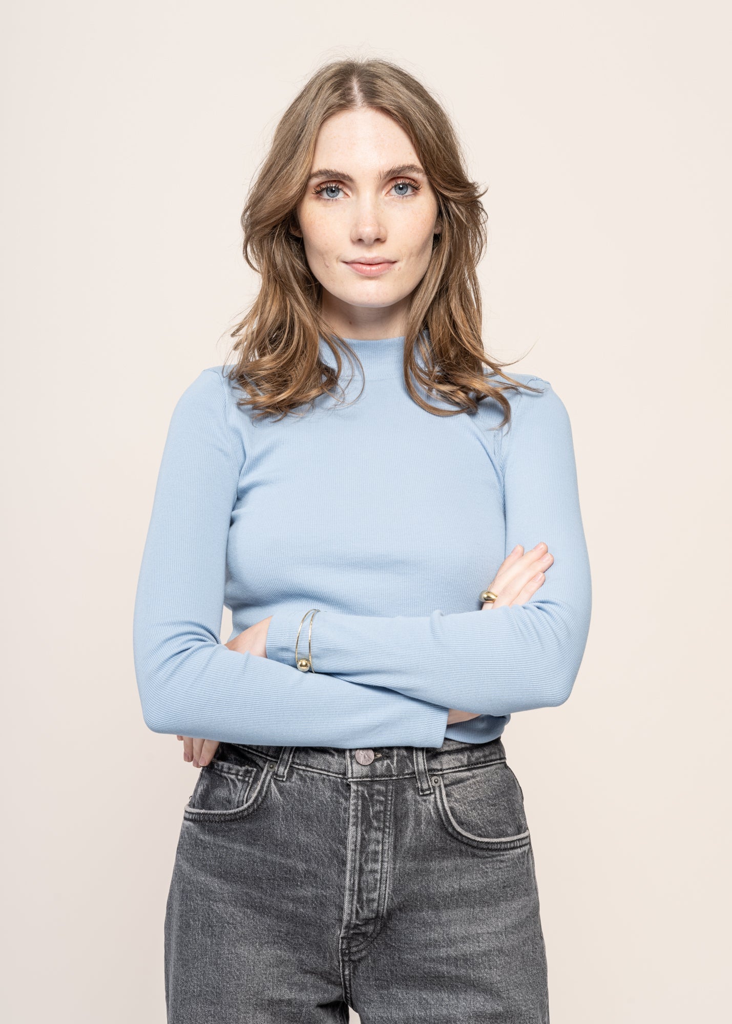 T-shirt manches longues en coton bio | bleu clair "rib high neck long sleeved glacier lake"