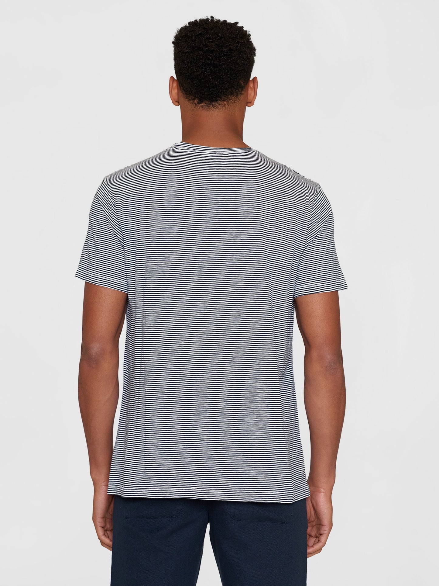 T-shirt rayé en coton bio | Bleu et blanc "narrow striped slub tee white stripe"