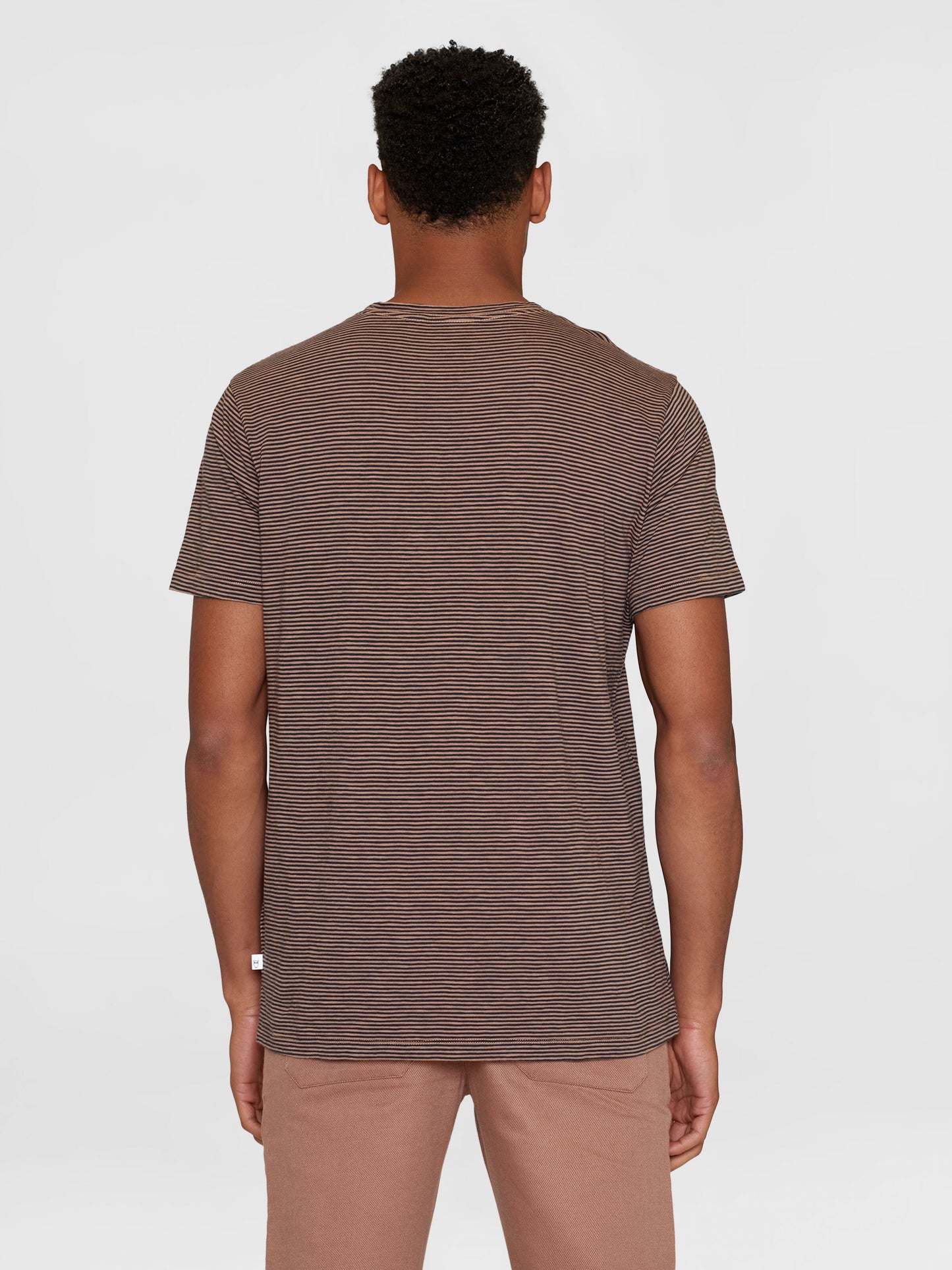 T-shirt rayé en coton bio | Marron et noir "narrow striped slub tee brown stripe"