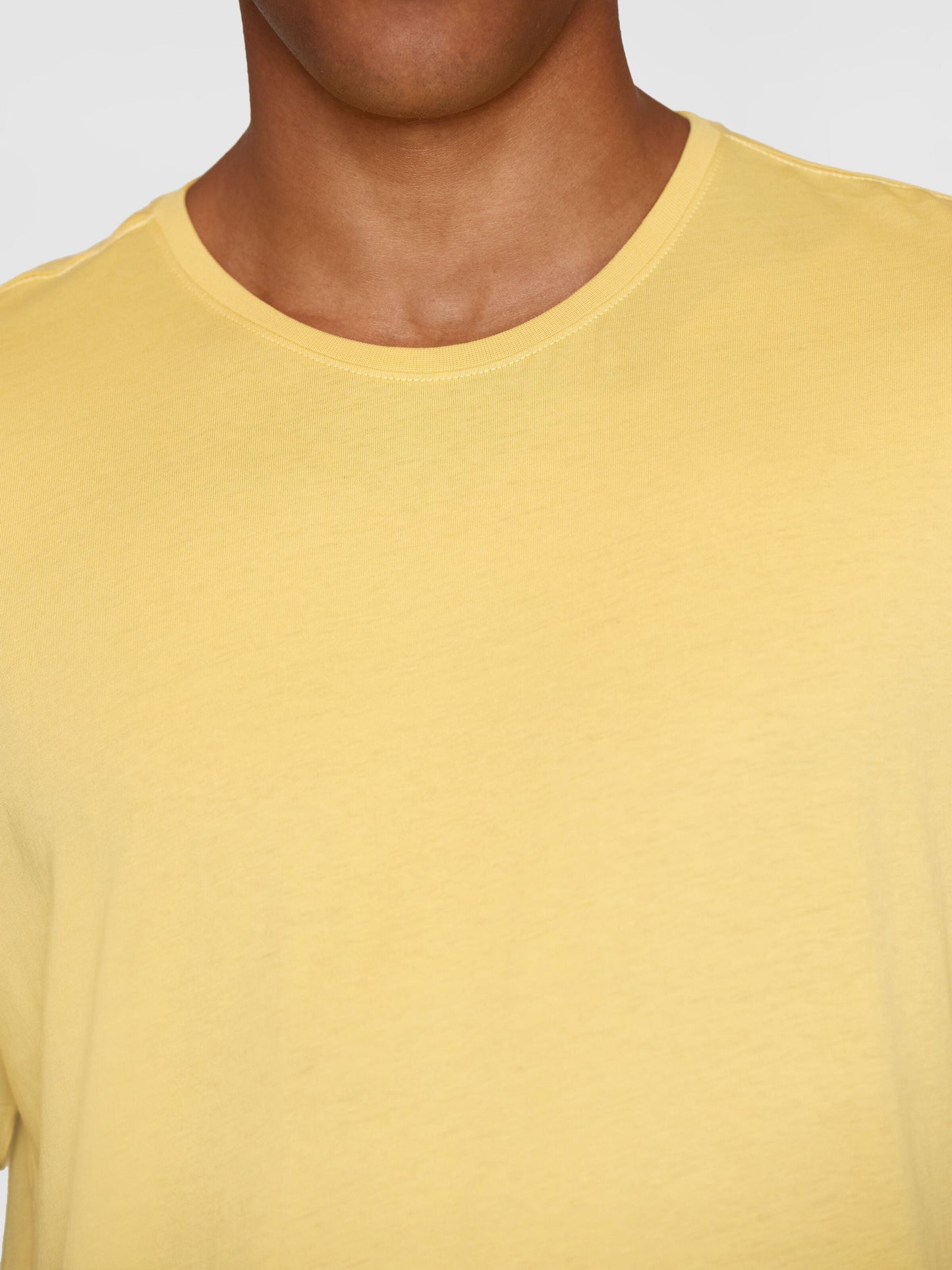 T-shirt en coton bio | jaune "agnar basic t-shirt misted yellow"