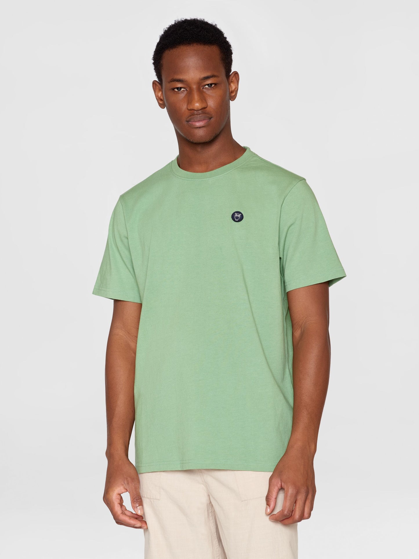 T-shirt en coton bio | vert "loke badge tee shale green"