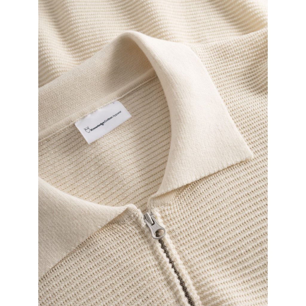 Polo zippé beige en maille de coton bio - polo zipper knit egret