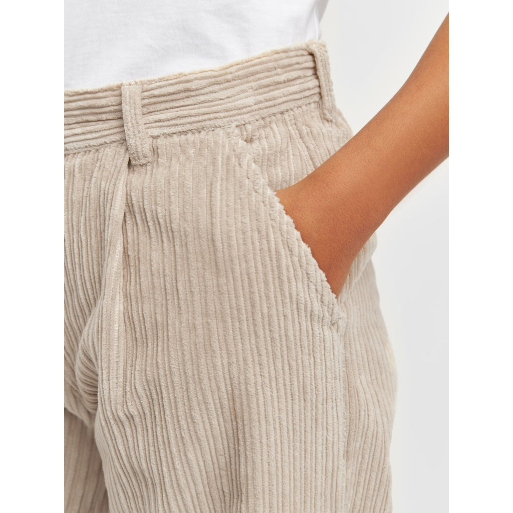 Pantalon velours en coton bio | Beige "posey wide corduroy light feather gray"