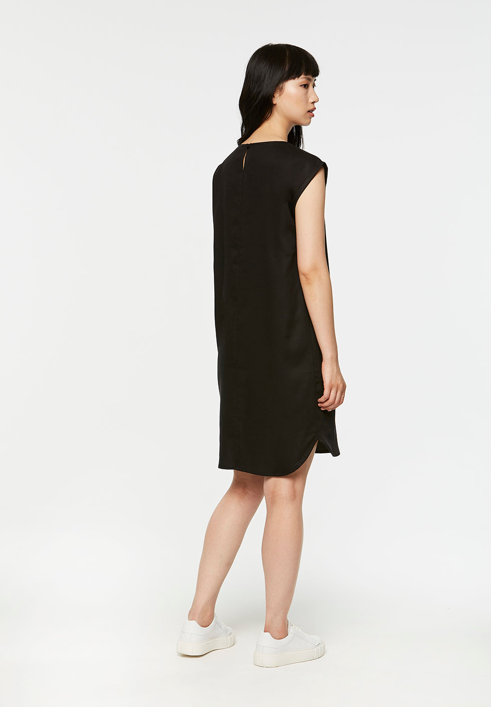 Robe noire en tencel - hilaa