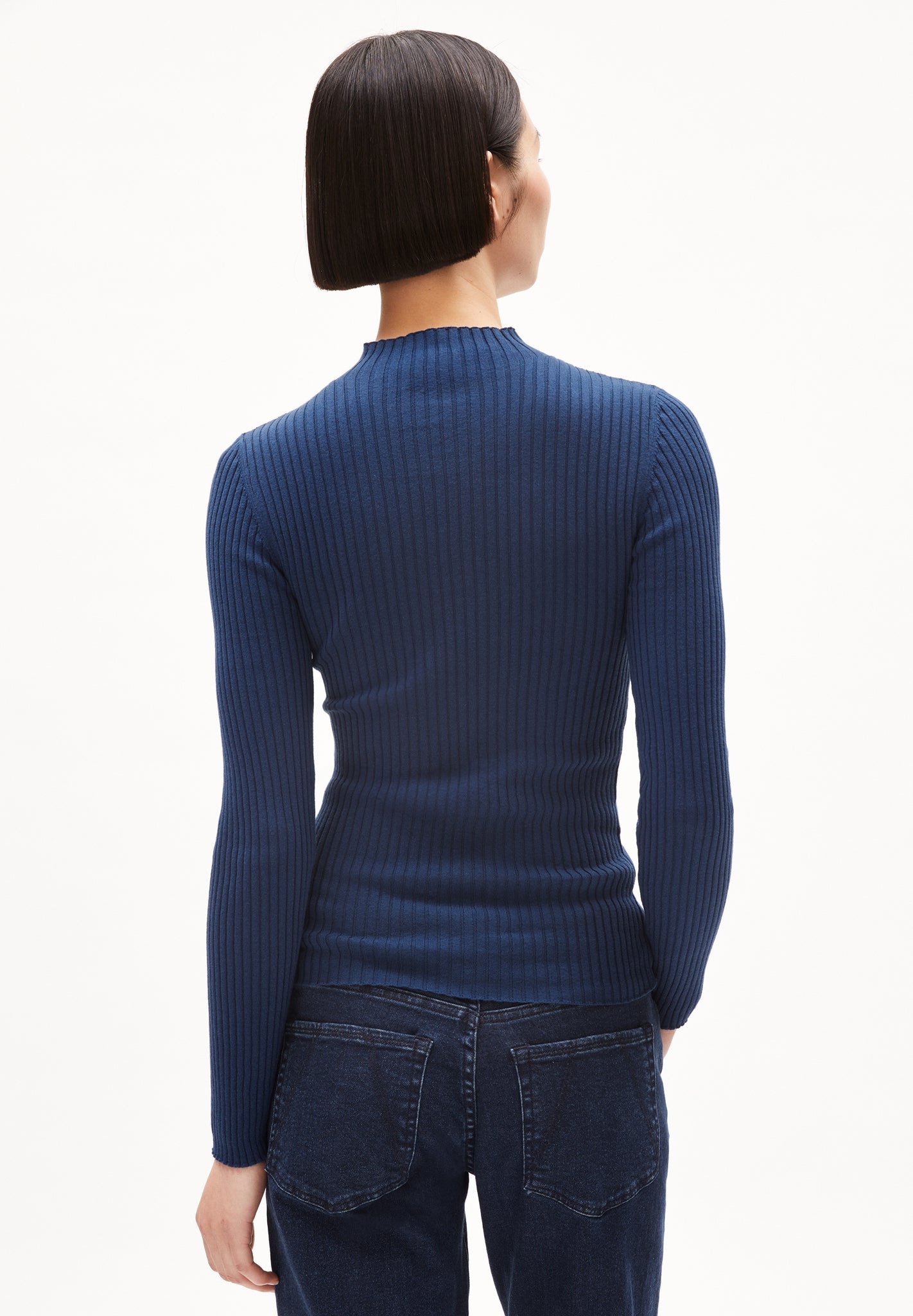 Sous-pull côtelé en coton bio | bleu "alaania faded indigo"