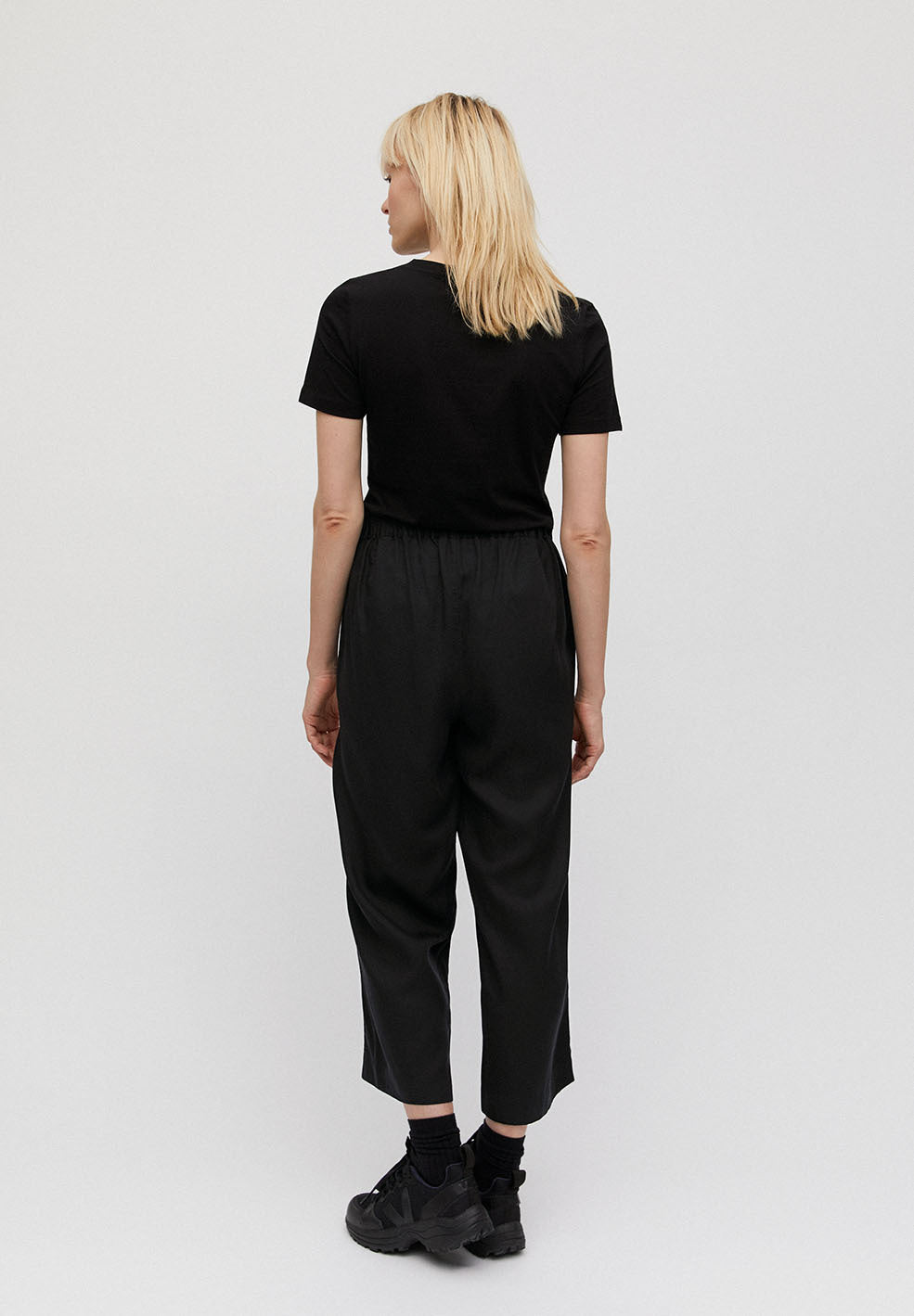 T-shirt uni noir en coton bio - LIDAA