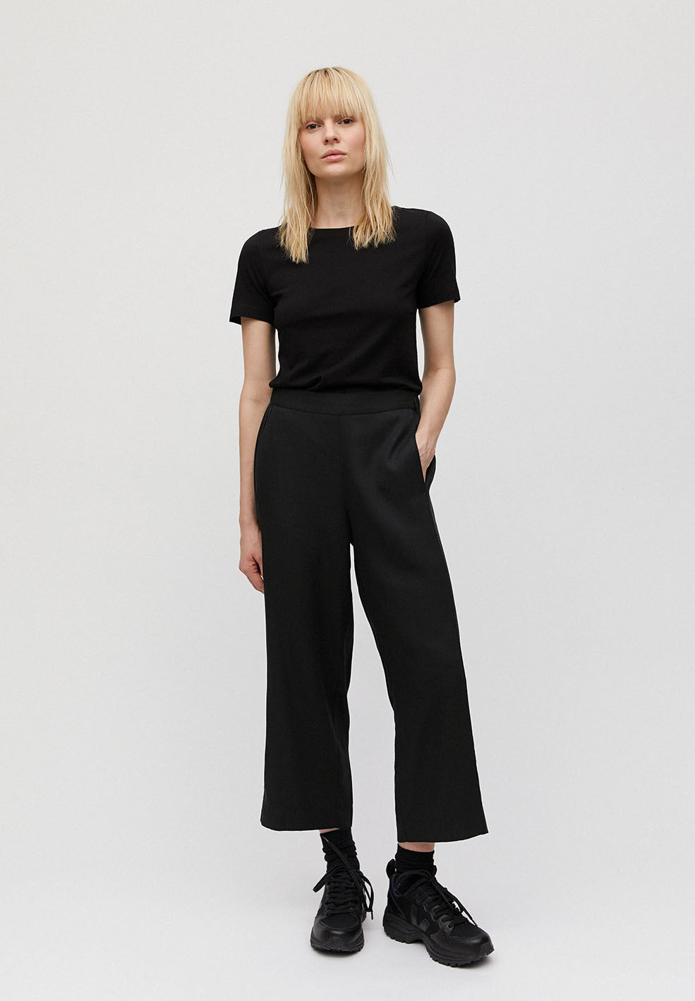 T-shirt uni noir en coton bio - LIDAA