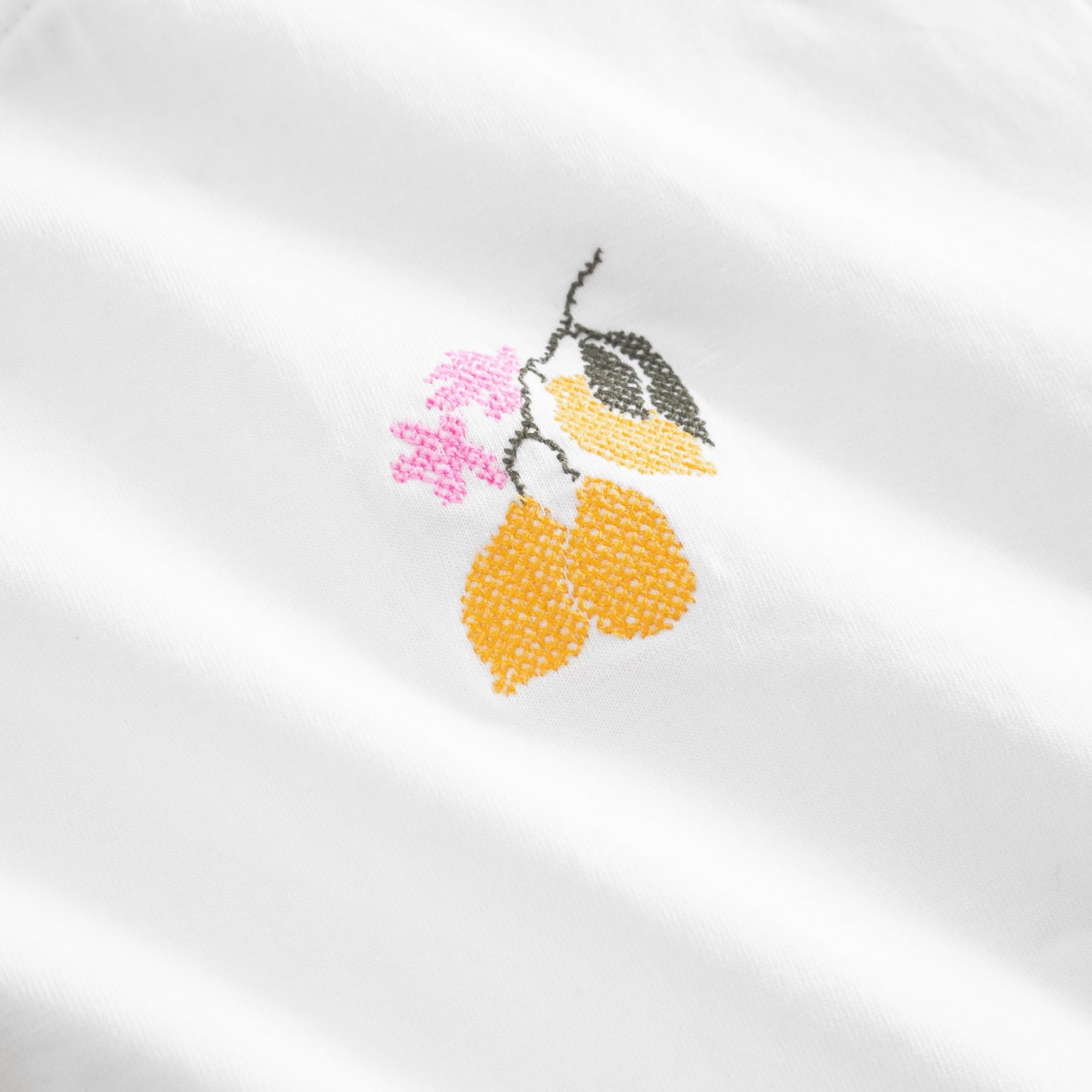 T-shirt en coton bio | blanc "vadstena lemon branch white"