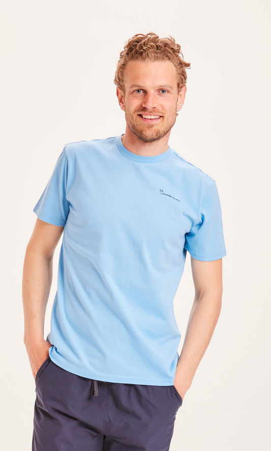 T-shirt bleu ciel à imprimé en coton bio -ALDER The Green Wave alaskan blue