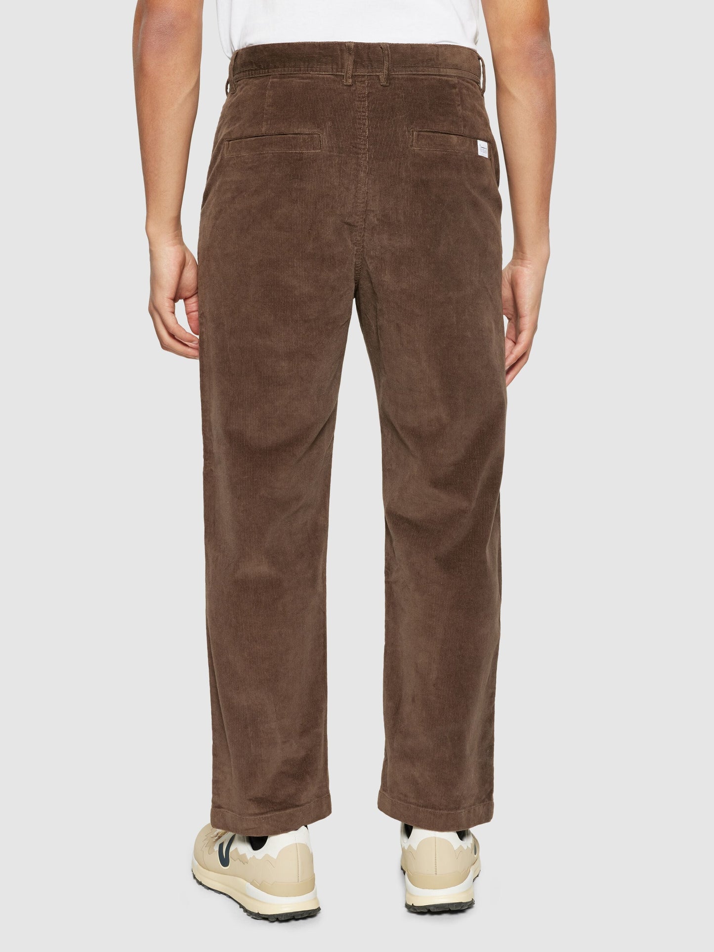Pantalon droit en velours de coton bio | marron "flint wide corduroy chino pants demitasse"